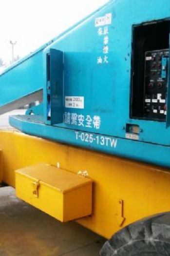 25m直臂輪胎高空作業車